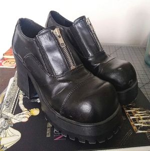 Vintage 90s LEI chunky platform boots